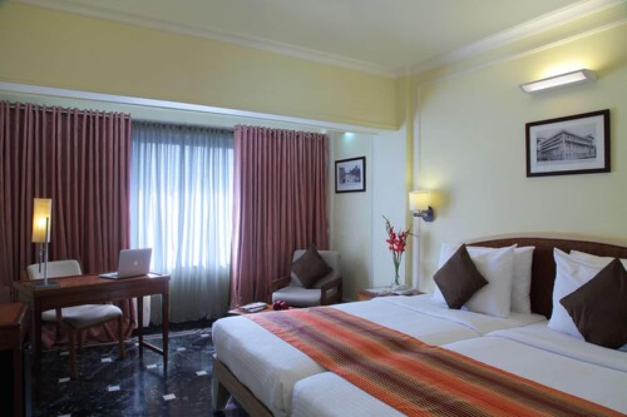 מומביי Hiltop Hotel מראה חיצוני תמונה