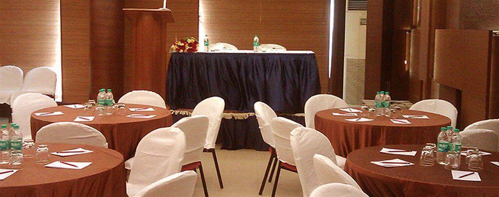 מומביי Hiltop Hotel מראה חיצוני תמונה
