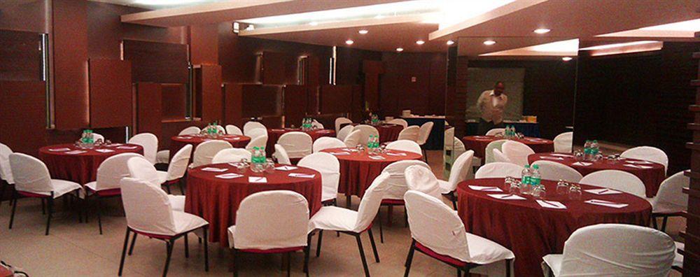מומביי Hiltop Hotel מראה חיצוני תמונה