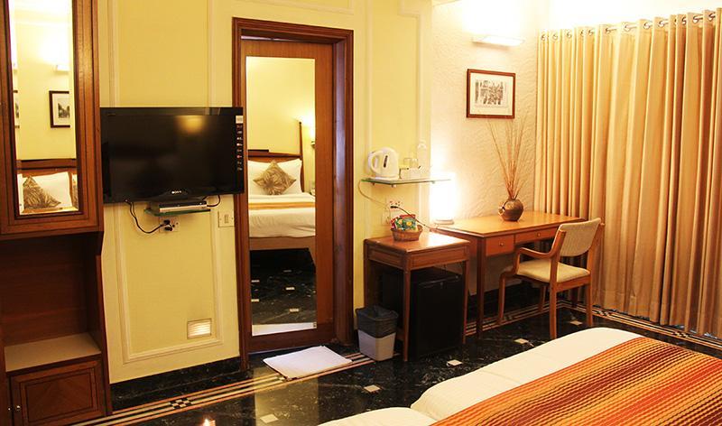 מומביי Hiltop Hotel מראה חיצוני תמונה