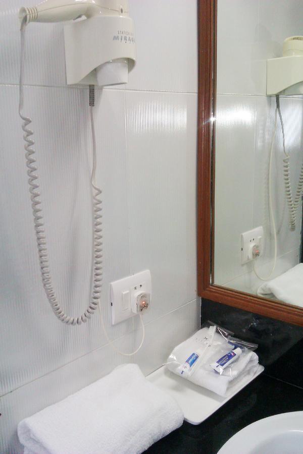 מומביי Hiltop Hotel מראה חיצוני תמונה